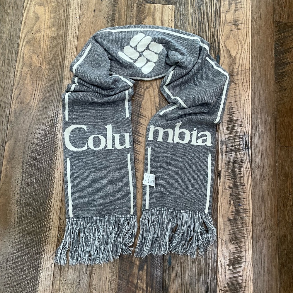 NEW Columbia thick winter scarf. - Picture 3 of 6